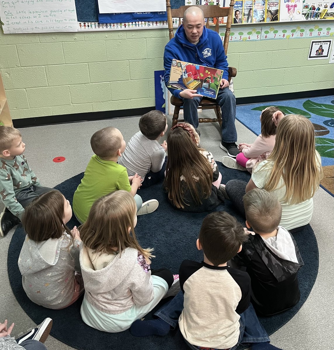 CheriZweng's tweet image. The DK students were excited to begin “March is Reading Month.” We welcomed guest readers Dr. DiPonio and Dr. Lip. We also had a visit from SCS author Lindsay Gizicki who read her books to us! So many wonderful things happening this month! #mylsps #dklsps