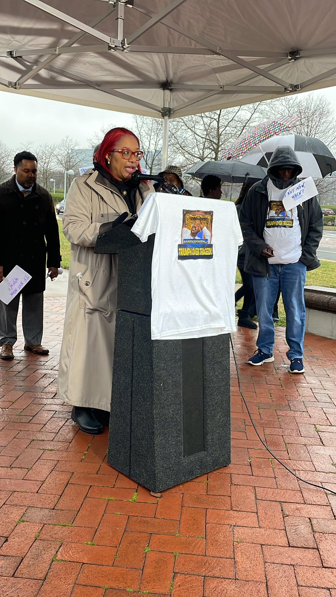 Dr. Nicole Mason welcoming people to the vigil for #TimothyMcCreeJohnson