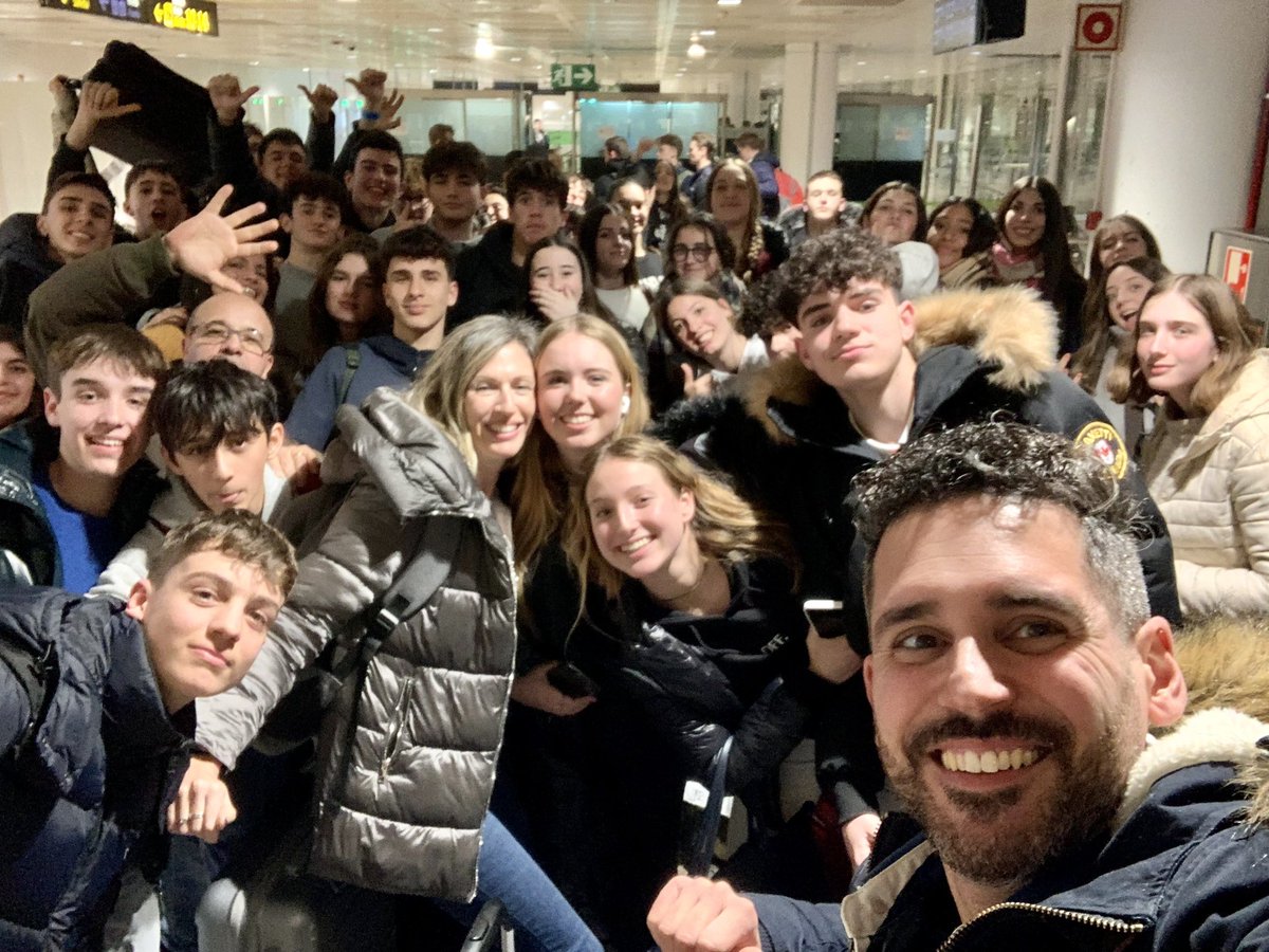 @ESO2Virolai are on their way home after an incredible week in London! We’ve seen and learnt so much, not only about this wonderful city and its culture - but also about each other 🥰@EscolaVirolai @5uzannedavis #virolailondon23 #headinghome #unforgettableexperience