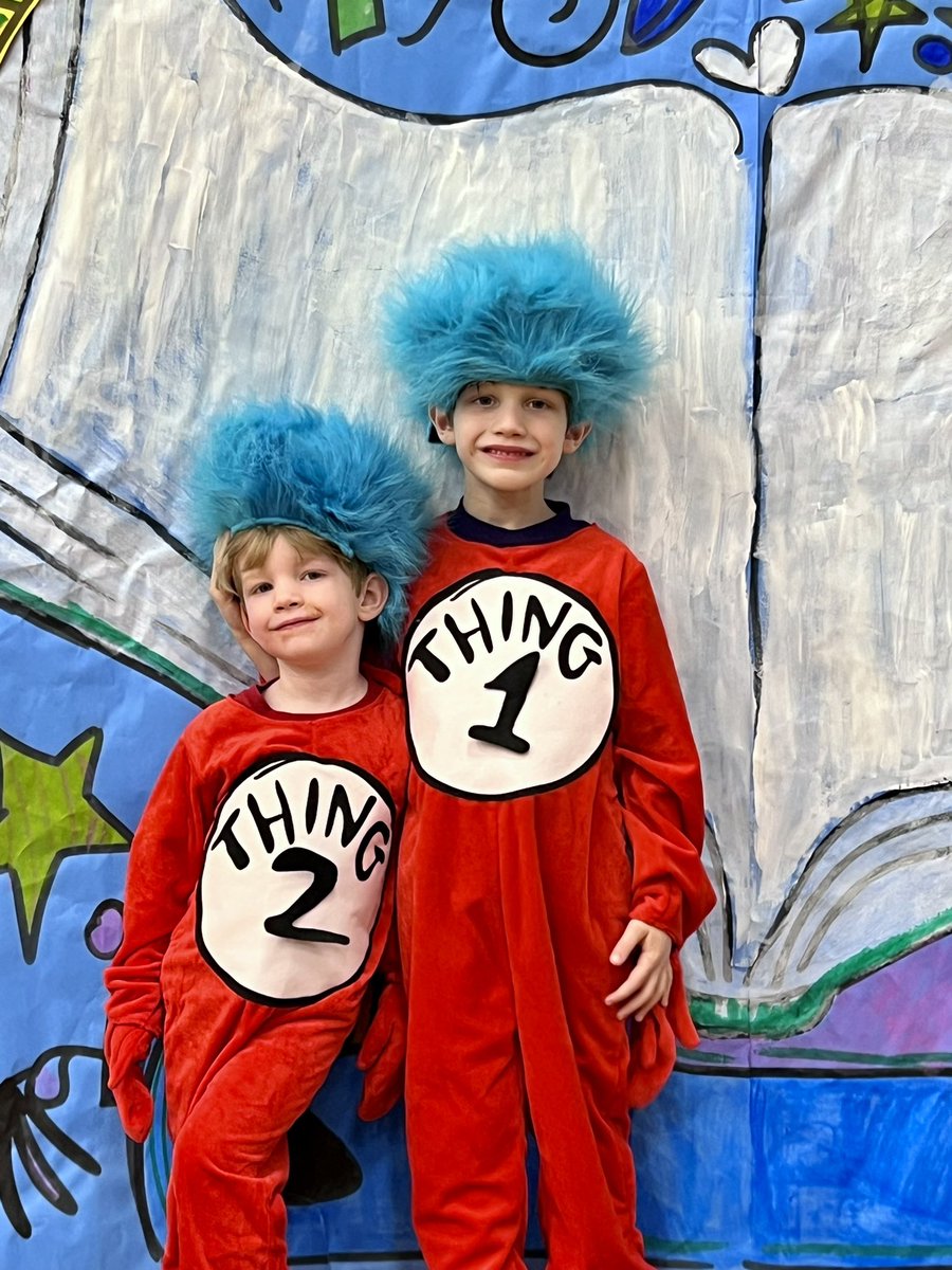My two lovely things! 💙❤️#Thing1Thing2
