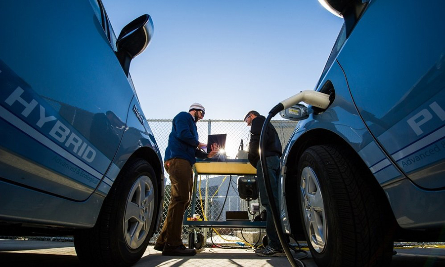 Through the <a href="/ENERGY/">U.S. Department of Energy</a> the Biden-Harris Administration announced funding to accelerate the creation of zero-emission vehicle corridors to expand the nation's electric vehicle charging infrastructure.
#infrastructure #funding #projects #electricvehicle 
📲 energycapitalmedia.com/2023/03/03/zer…