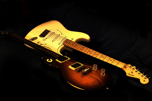 Read our latest blogpost and learn how to transform your voice, create new guitar tones, and customise your very own, drag and drop, single-slider Sound &amp; Combo Effects: 

hitnmix.com/2023/02/28/rip…

#guitar #recording #musicproducer #musicproduction #musicsoftware #ai