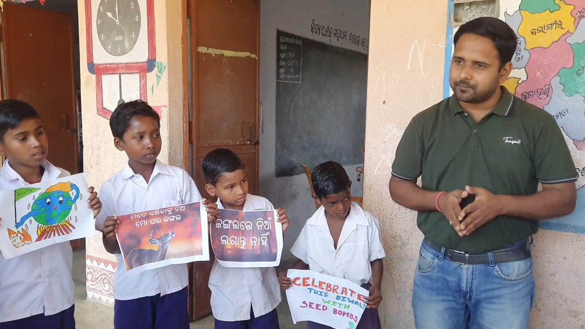 talktosubhransu's tweet photo. By Protecting Animals, Greenery &amp; Forests, We ensure A Sustainable Future For Upcoming Generation. Workshop on Forest Fire &amp; Prevention in Mugupatna Govt. Primary School, #Hindol. 
@rashtrapatibhvn @narendramodi @OfficeDp @PIB_India @byadavbjp
@moefcc @ShombiSharp @snshindol https://t.co/K4W8pP140r