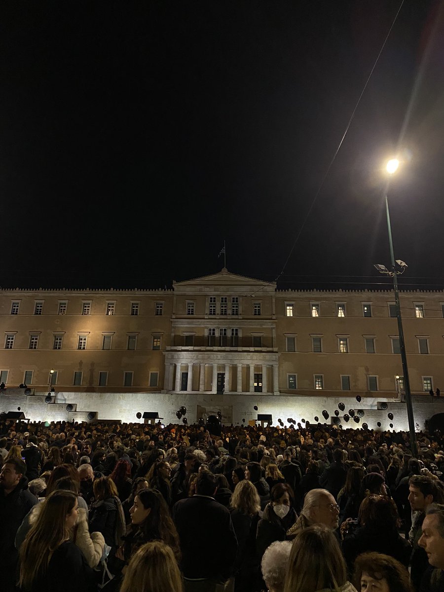 AiginitisGr's tweet photo. Σύνταγμα… #τεμπη_εγκλημα https://t.co/tRZ4C8uE4D