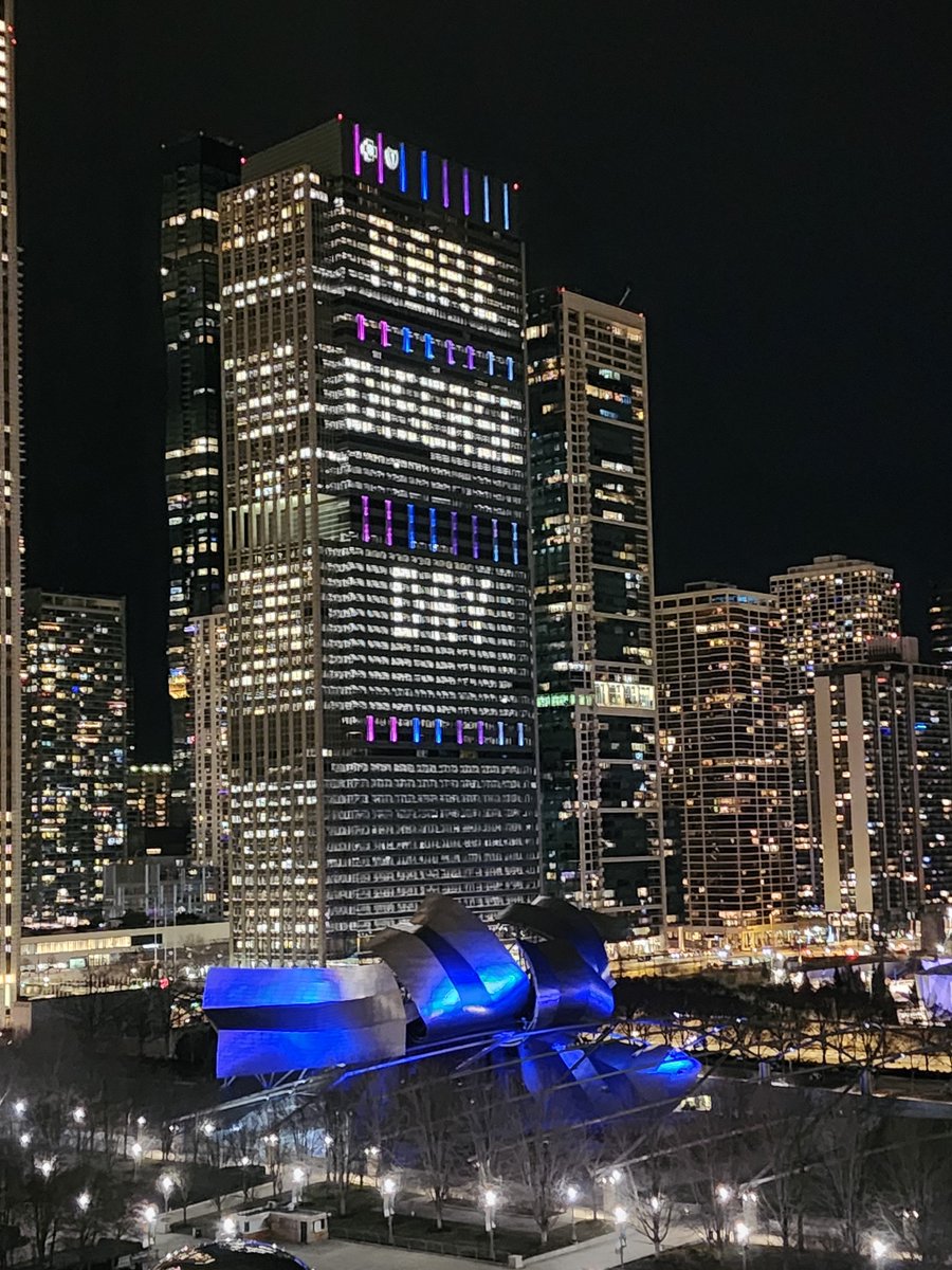 UCBUSA's tweet photo. This week, UCB lit up buildings at the Atlanta headquarters and in Illinois, joining buildings all over the globe illuminated in recognition and support of those living with a rare disease. #lightupforrare #rarediseaseweek https://t.co/9prx9Q8VGe
