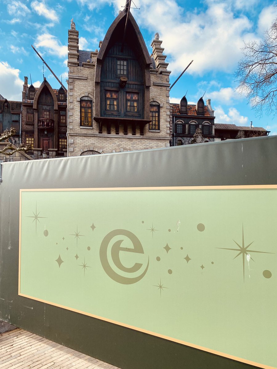 Sprookjesschuur's tweet photo. Zo ben ik nog nooit in de vliegende Hollander geweest!
Elke keer als ik wil zie ik dit of staat er een mega lange rij😬 #vettepech 
#efteling https://t.co/nuQ8rtRRhQ