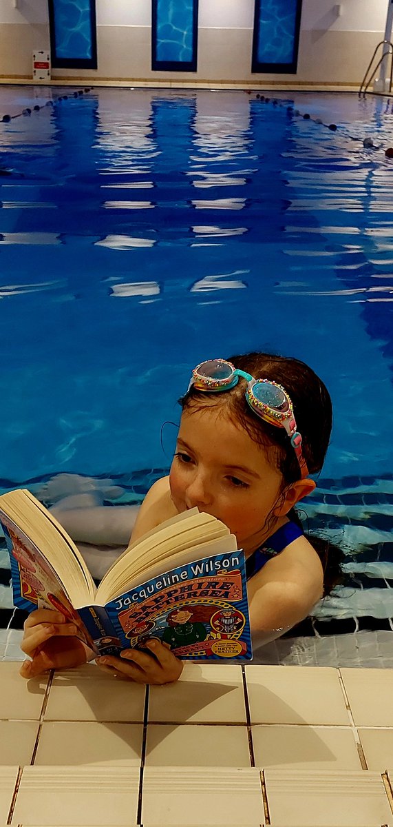 Not even her favourite activity of the week will stop Elysium from catching up on a few pages of Sapphire Battersea ❤️📚
<a href="/StMary_ofAngels/">StMary of the Angels</a> <a href="/WilsonJaqueline/">JacquelineWilson</a> #WorldBookDay2023
