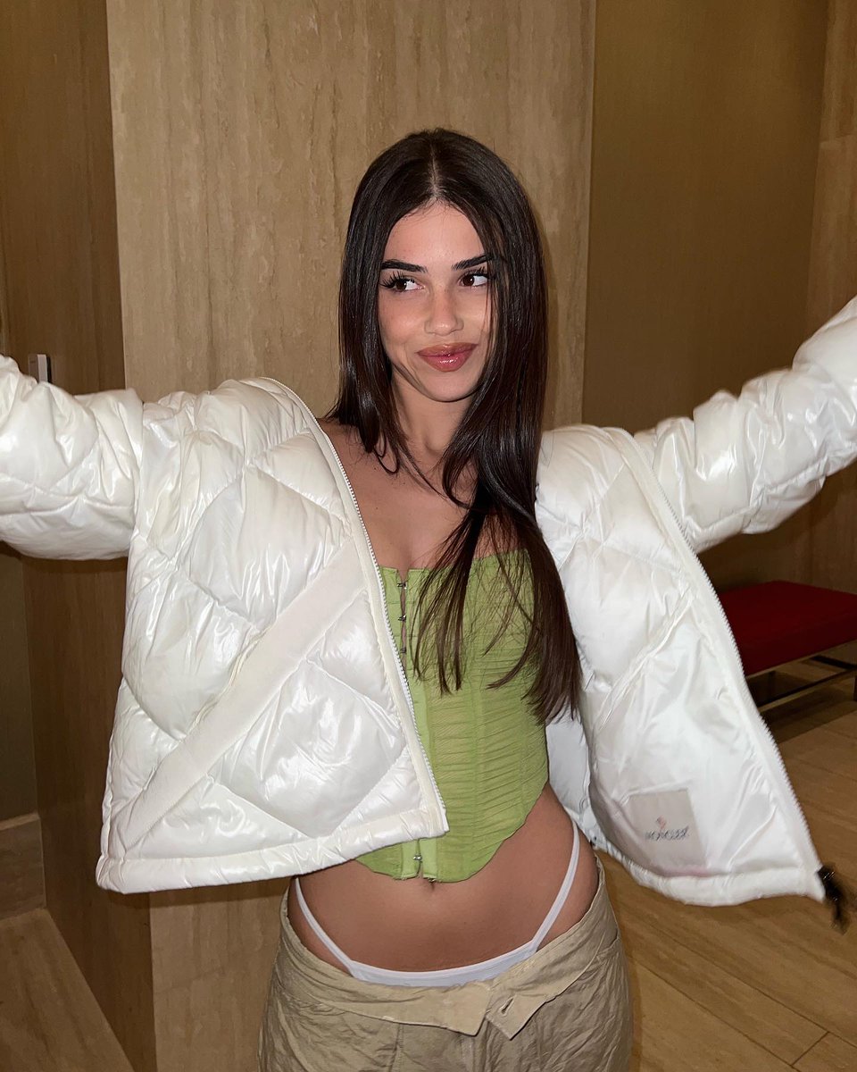 chiaradiggoryy's tweet photo. soy chia, no soy nueva pero si en esta cuenta porque me suspendieron la anterior, soy de libra y quiero amiguitos nuevos
den fav y rt porfa https://t.co/HIL75LljSa