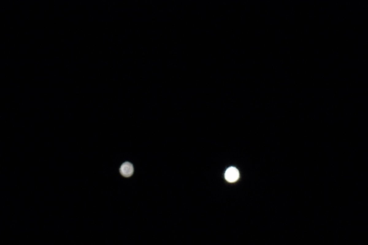AForkshire's tweet photo. Caught Venus and Jupiter Wednesday and Thursday. Remember Woman are from Venus 😄 #venusandjupiter #venus #jupiter #planetaryconjunction #space #astrophotography #astrophoto #night #nightsky #nightphotography #astronomy #planets #solarsystem #jupiterandvenus https://t.co/YEDyYgmKfS
