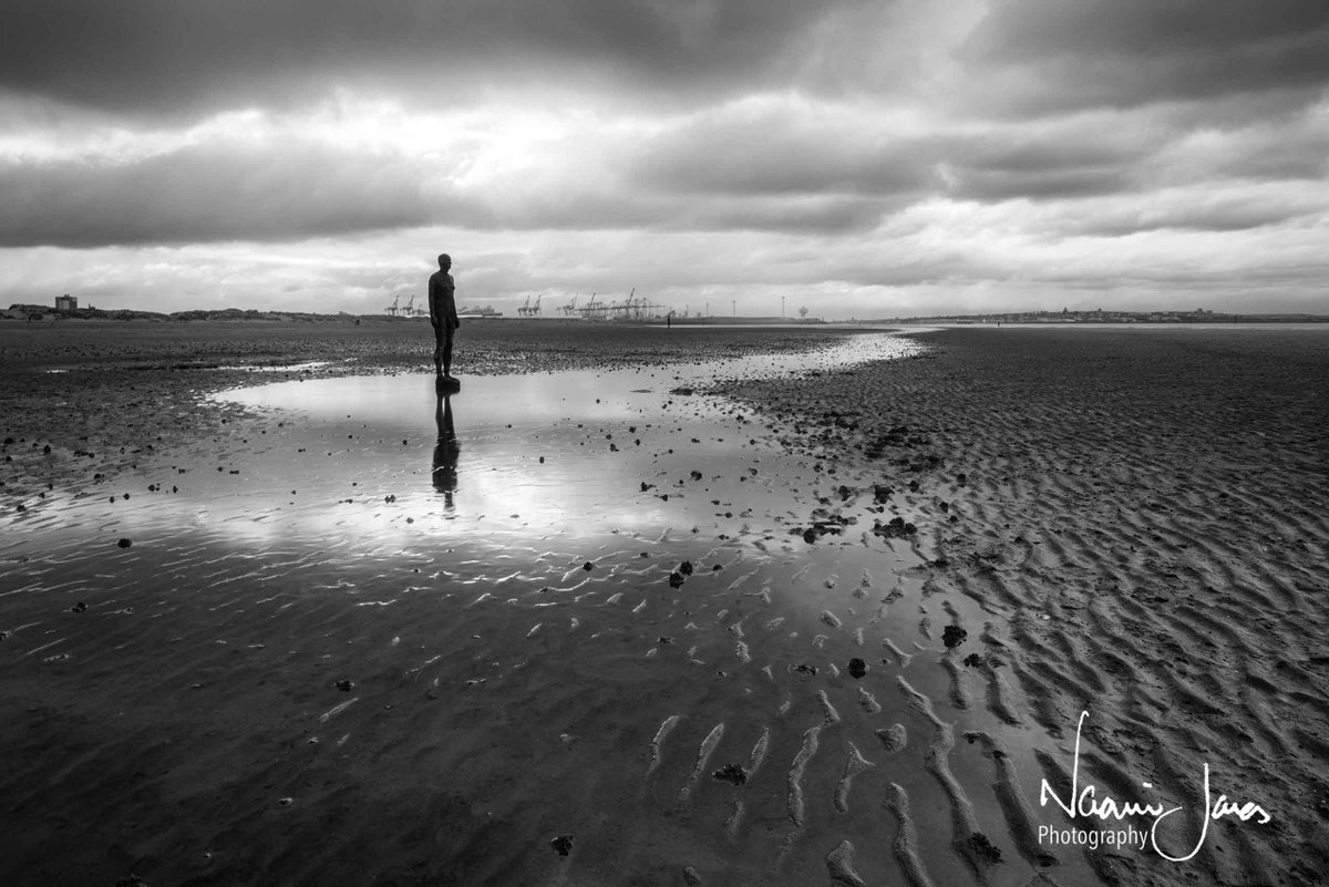 A fun morning at 'Another Place' by Antony Gormley on Crosby Beach 🙂 Always fun to do something different 😃 #blackandwhitephotography #crosby #landscape photography🙂 Always fun to do something different 😃 #blackandwhitephotography #crosby #landscapephotography