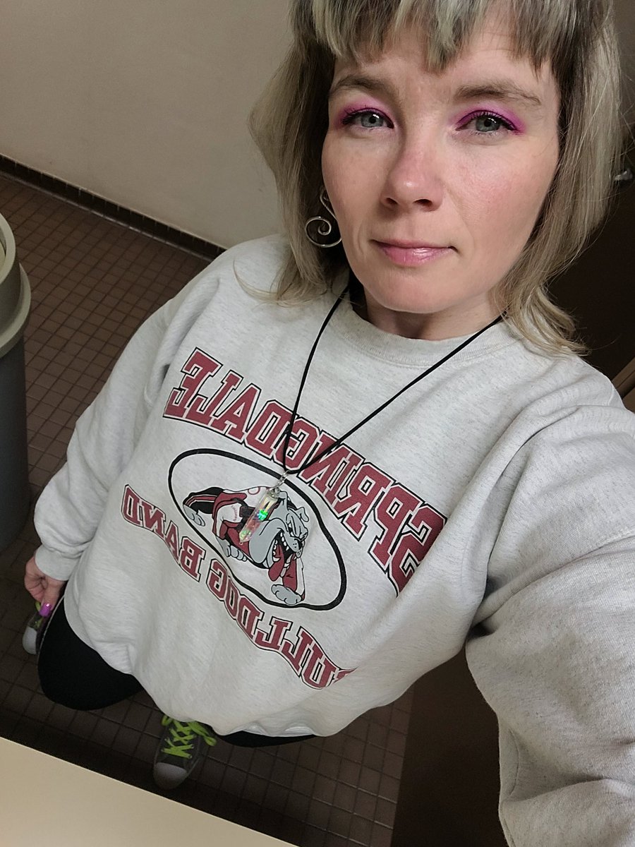 Oz 🦴🏄🏼♀️ tweet media