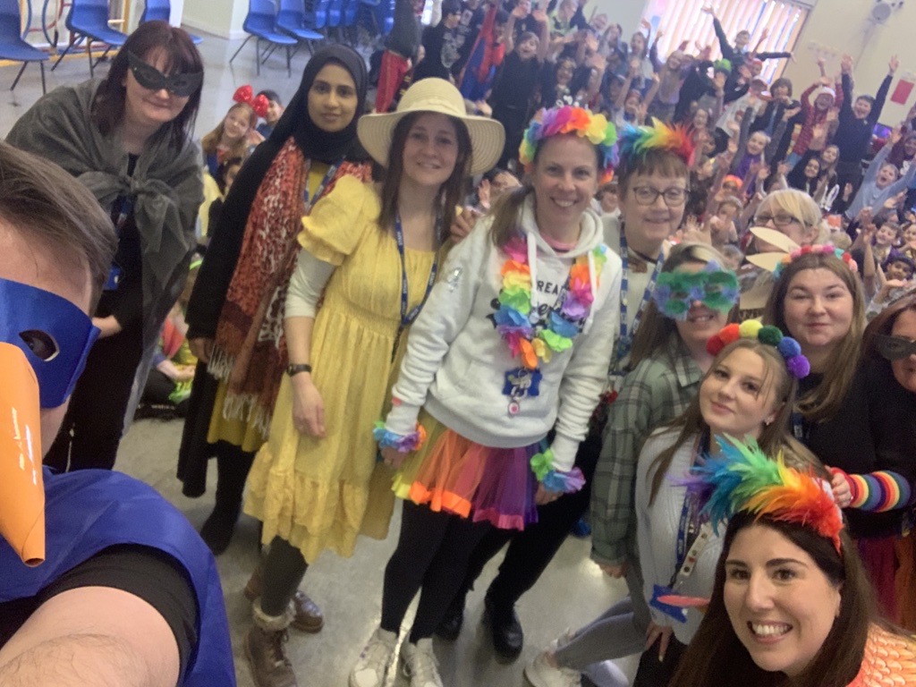 ParochialCofE's tweet photo. We had our World Book Day today! So much fun and laughter as you moved through the corridors today and so much book chat! Here's a tiny snapshot.

#parochiallovesbooks
#growingincommunityandlivingwelltogether https://t.co/CKG2tvUSkr