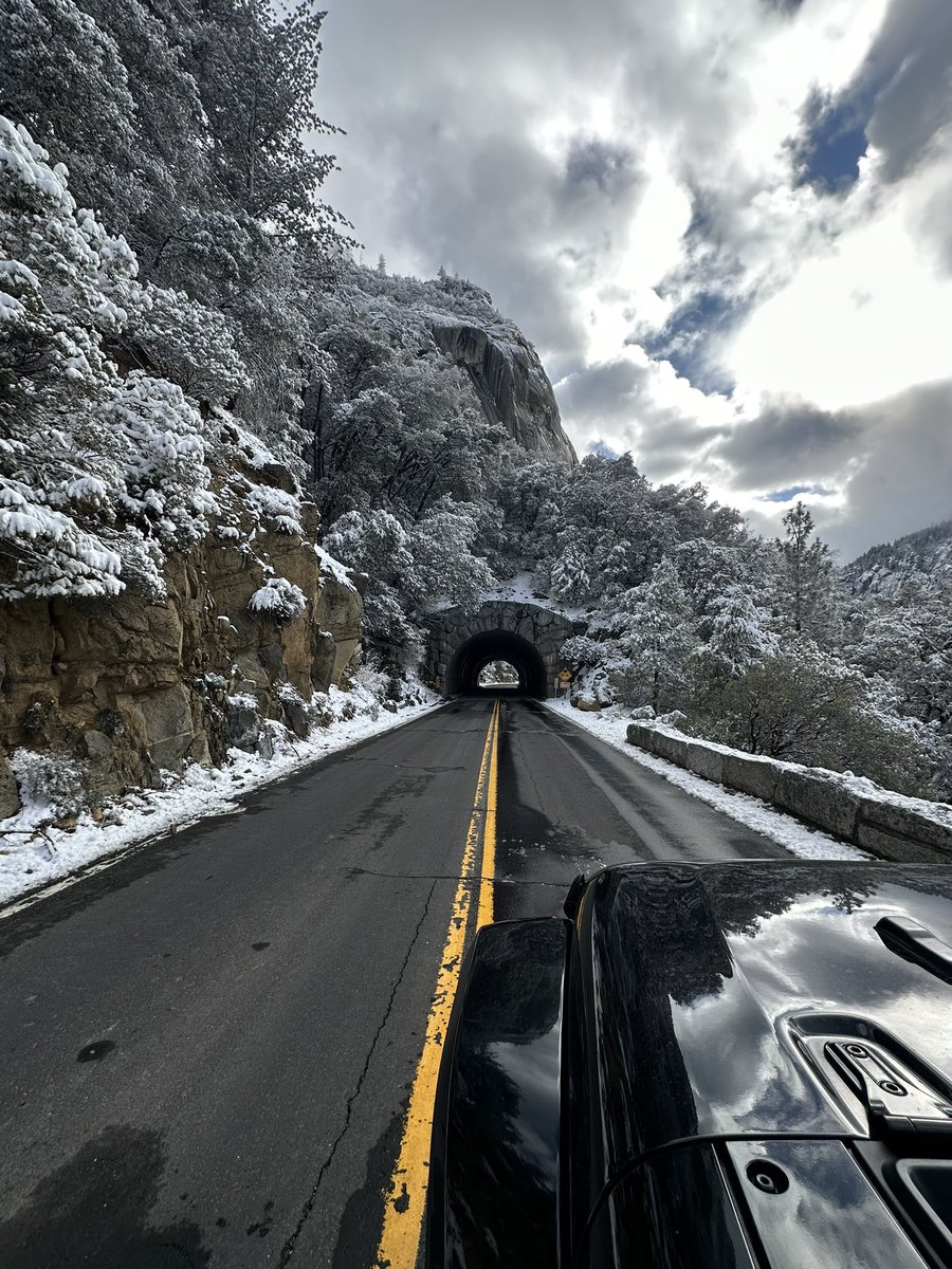 TheINFADER's tweet photo. A few things off my iphone from Yosemite last week before they closed from the snow storm ❄️ https://t.co/uGvIUJ2F8c