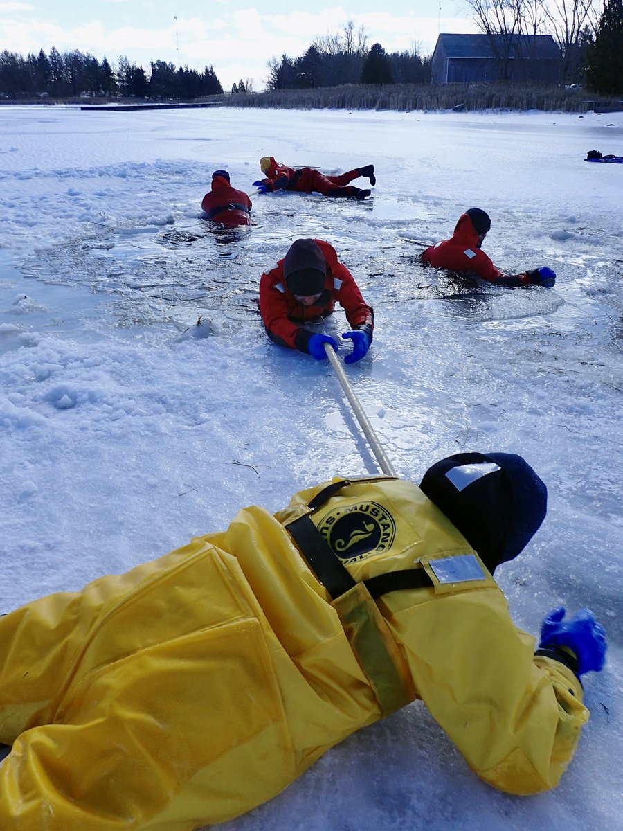 BStudden's tweet image. Had an amazing time last week learning about ice monitoring and safety with @RavenRescueONT @WaterPathways @EFD_Toronto @bailey_mcmeans Ready for winter field work!