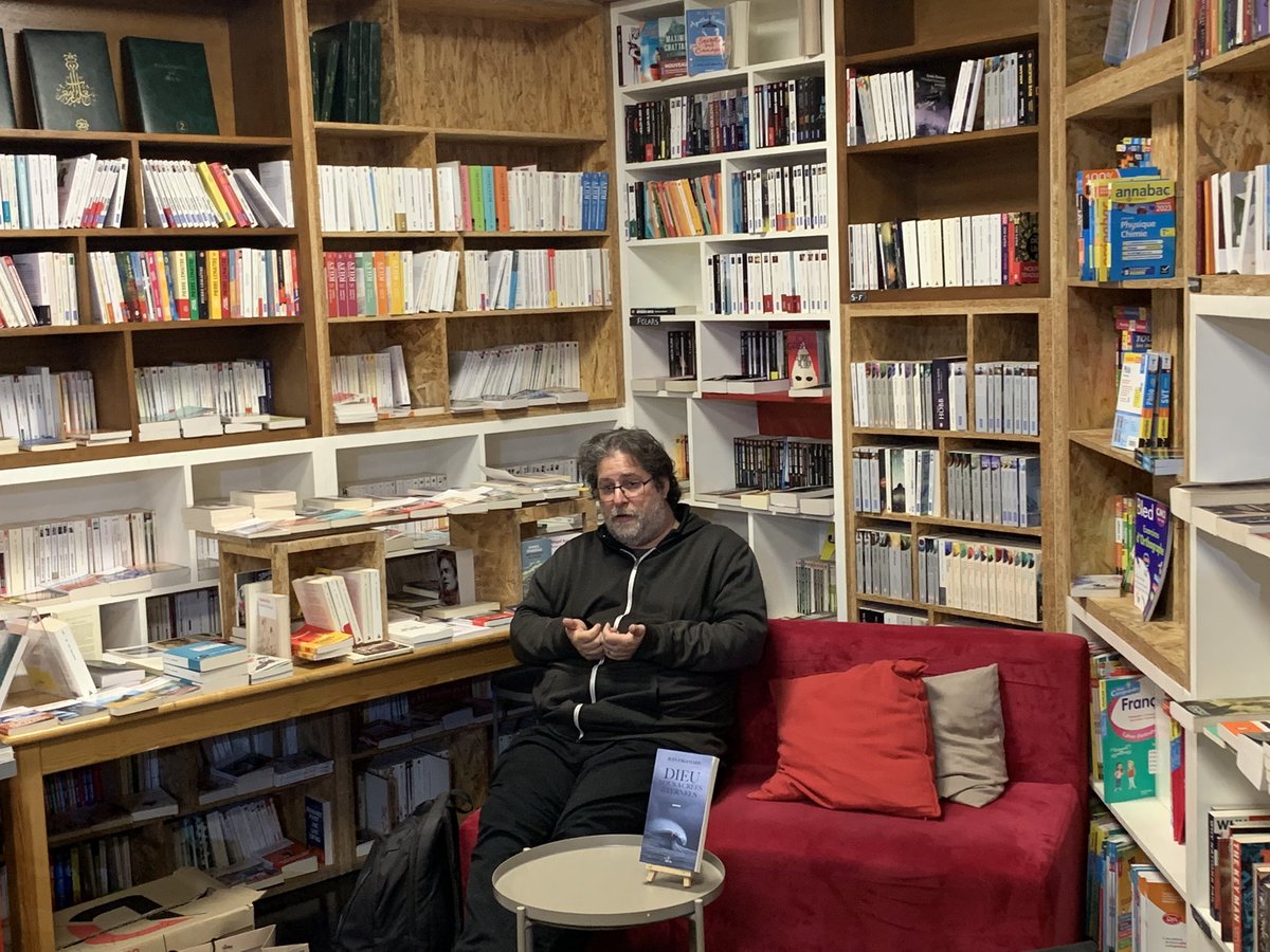 thomasbrun's tweet image. Au @carrefourlivres où @AdamBofary présente son dernier livre « Dieu nous a créés éternels ». Un beau roman à découvrir.