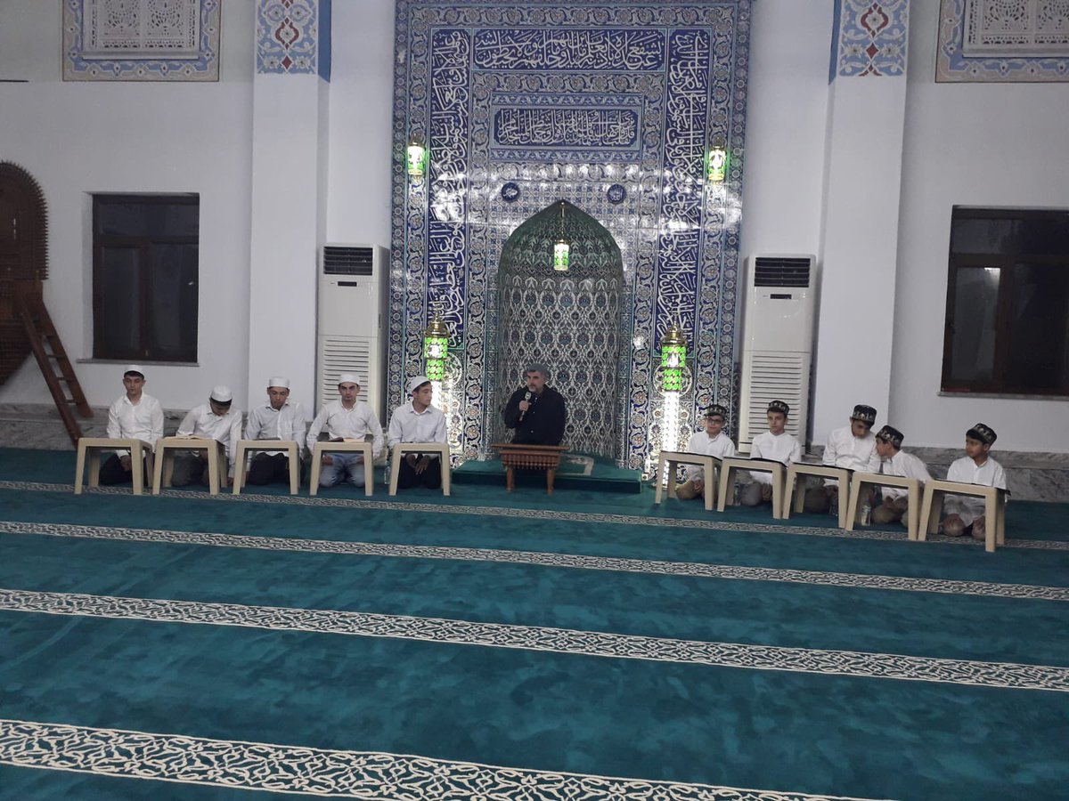 Valiliğimiz himayesinde İl Millî Eğitim Müdürlüğümüz koordinesinde imam hatip okullarımız ve ilçe müftülükleri iş birliği ile depremde hayatını kaybeden vatandaşlarımız için Yasin-i Şerif ve Hatim Dua Programı icra edildi.

<a href="/prof_mahmutozer/">Mahmut Özer</a> <a href="/tcmeb/">Millî Eğitim Bakanlığı</a> <a href="/ebubekirsavasci/">Ebubekir Sıddık Savaşçı</a> <a href="/ygulac/">Yüksel GÜLAÇ</a>