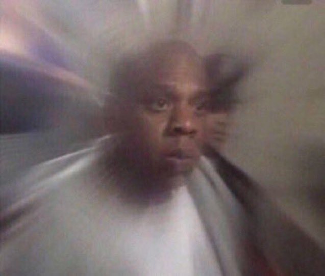 muay thai trainer: „Heute machen wir zum Monatsstart ein 2 stündiges Sparringtraining“

ech *net vill gies, op 4 Stonnen Schlof, no 3 Stonnen an der Bib gammelen*: