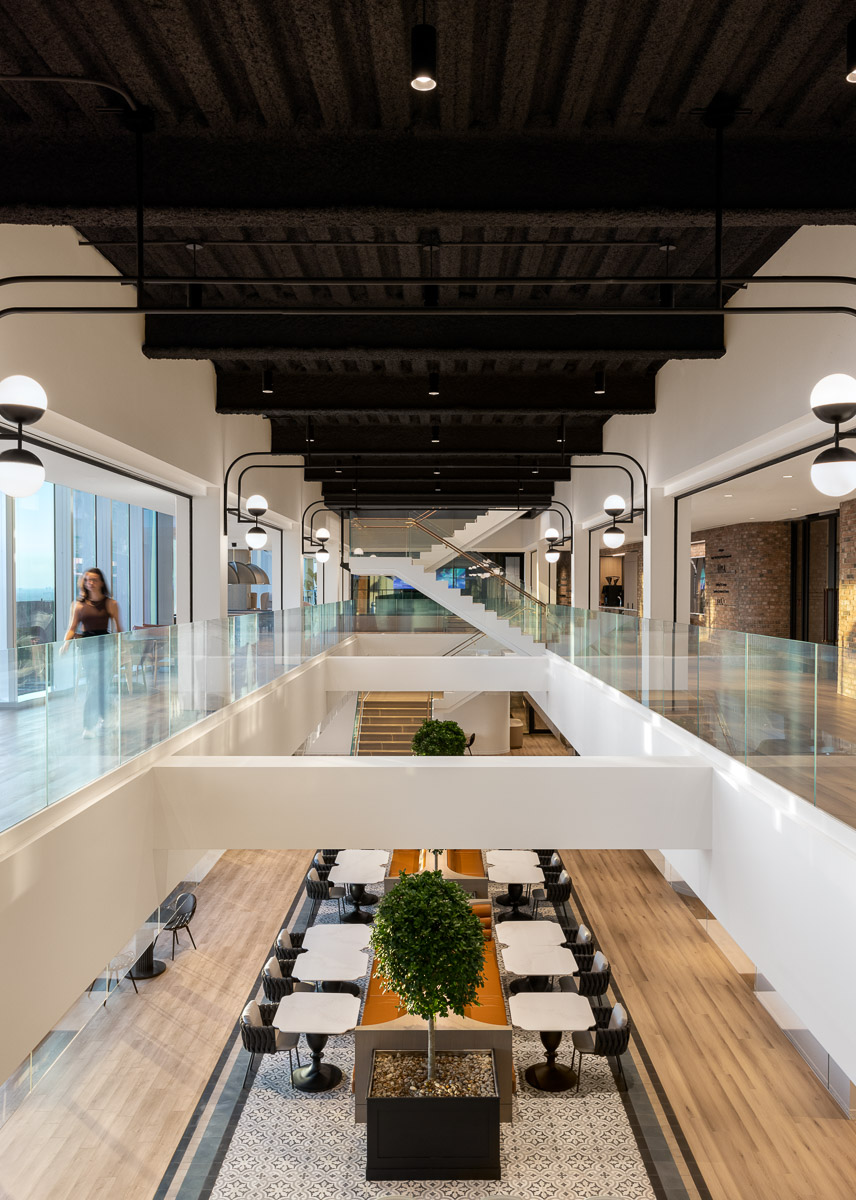pentacongroup's tweet photo. Happy #EmployeeAppreciationDay! Kudos to our talented team whose commitment & hard work have been instrumental in helping us transform the built environment & #BuildBetterSpaces. Pentacon is proud to have managed #construction for these stunning corporate spaces; more in thread⬇️ https://t.co/0beo4ehVGo