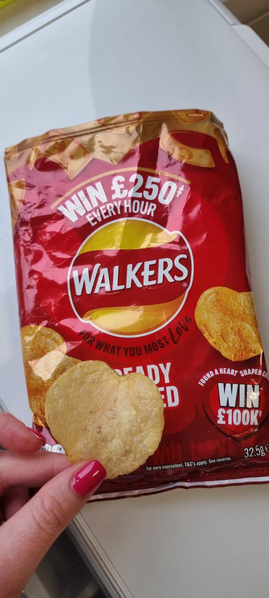 @tgrayprimary (@tgrayprimary) on Twitter photo One of our amazing pupils has found a heart shaped crisp in his packed lunch .. fingers crossed for a winner🤞🏻 #lovefromwalkers #heartcrisp <a href="/walkers_crisps/">Walkers Crisps</a> One of our amazing pupils has found a heart shaped crisp in his packed lunch .. fingers crossed for a winner🤞🏻 #lovefromwalkers #heartcrisp <a href="/walkers_crisps/">Walkers Crisps</a>