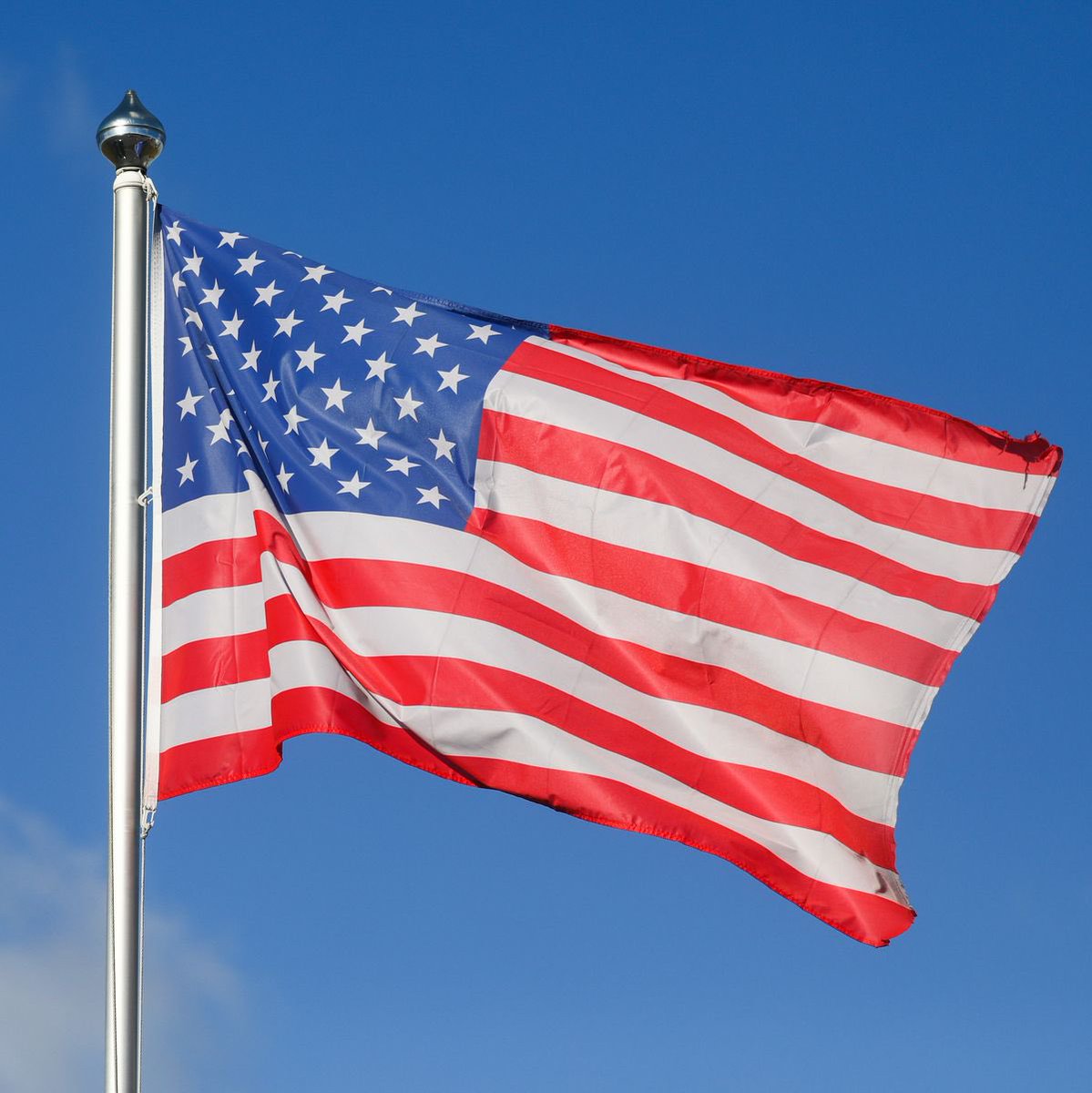 KimReynoldsIA's tweet photo. I will ALWAYS stand for our National Anthem! #NationalAnthemDay https://t.co/Y6yhyb0fn0