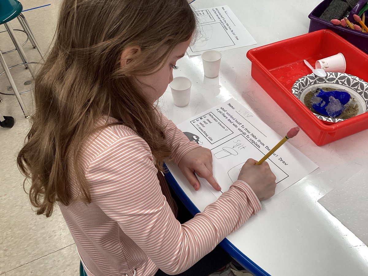 JKSTEAMLAB's tweet image. Paul Bunyan sent a letter to our 2nd graders asking for their help!  Babe the Blue Ox got trapped in ice and needed our students&apos; science skills to help break Babe free of the ice.  Salt, sand, water, and friction all helped to save the day!
@BataviaJK