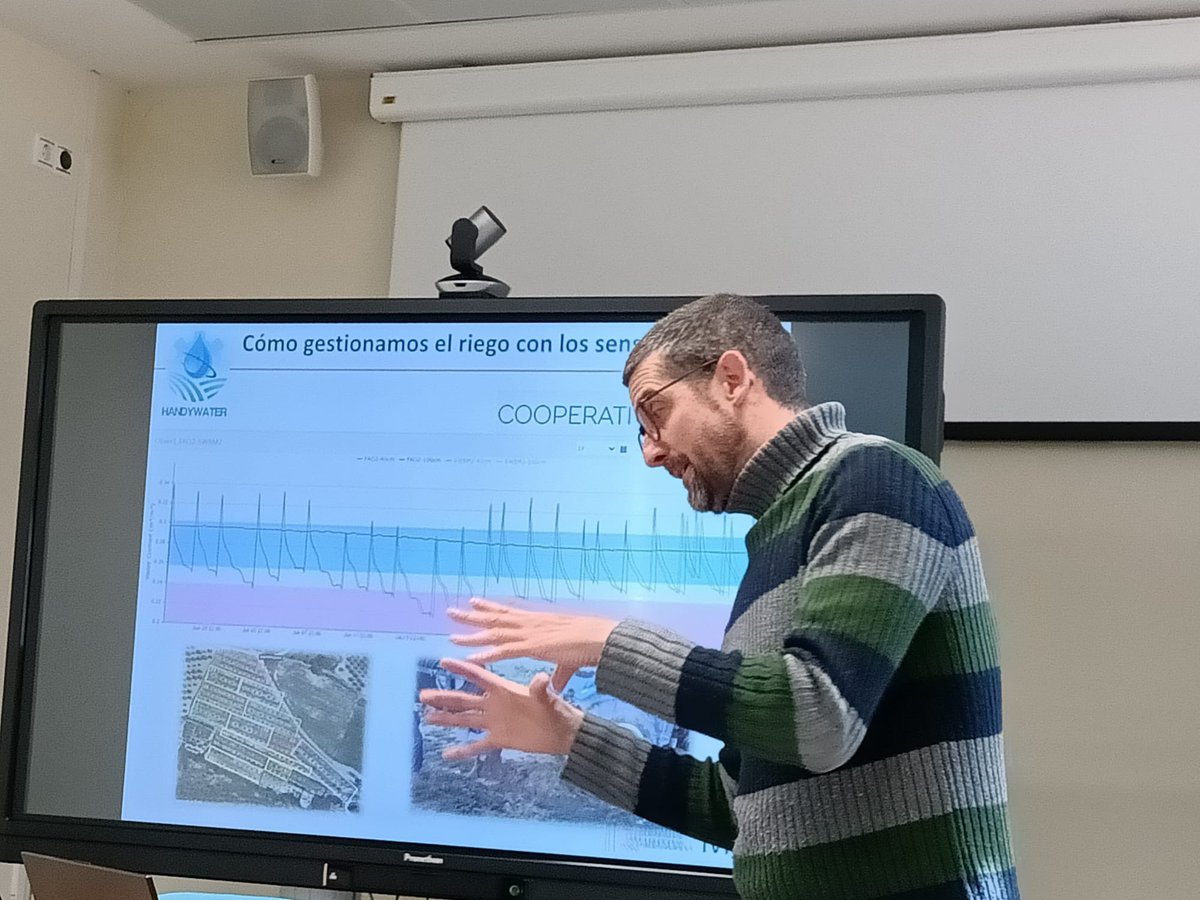 LabMecaIVIA's tweet image. Colaboración del @GVAivia con @CoopsAgroCV en el programa de formación de jóvenes agricultores #Cultiva22 #ProgramaCultiva @JoseBlasco27 y Patricia Chueca del Centro de Agroingeniería y Luis Bonet de @IviaRiegos