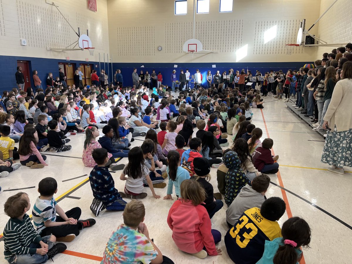 MG_Greenfield's tweet photo. Great to have @gms_hawks Choir and Band perform for our #MightyHawks.  It was fun to see former MG students shine at GMS.  @Greenfield_SD https://t.co/4p8BJlTTOI