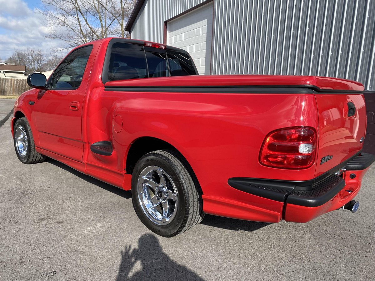 Cars & Bids on Twitter "THIS… is a one owner 1999 Ford F150 SVT