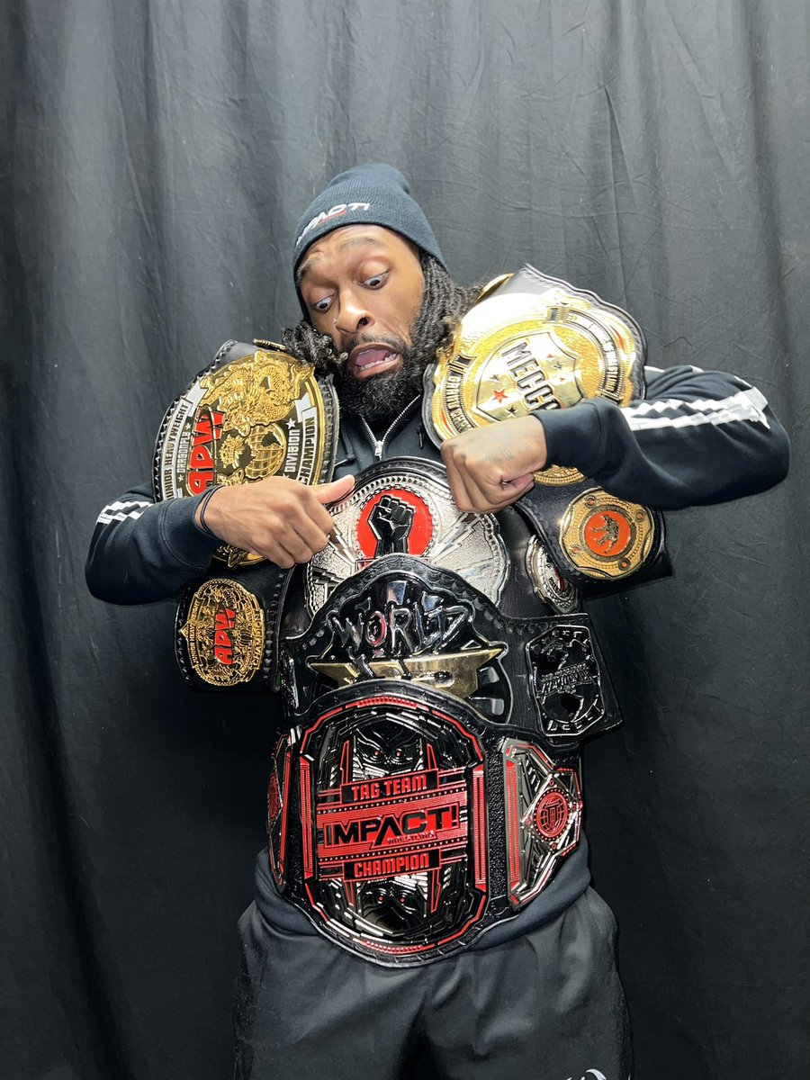 DashingChrisBey's tweet image. #CB5 

6 years ago I was a fan and a belt collector and I remember selling my final belt in my collection and telling myself “one day I’ll win one of my own” 

17 I’ve won to this date, 5 I currently hold.