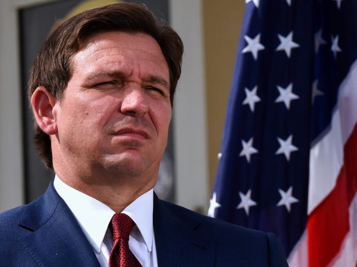 eliseo1183's tweet photo. Ok hold on a second, so Ron DeSantis wants those who write about him to register, now correct me if I'm wrong (and I checked) as a public official he can't he can only do that with his campaign but then claim it as campaign contributions  in any way sounds like socialism https://t.co/VLsqwX1r3O