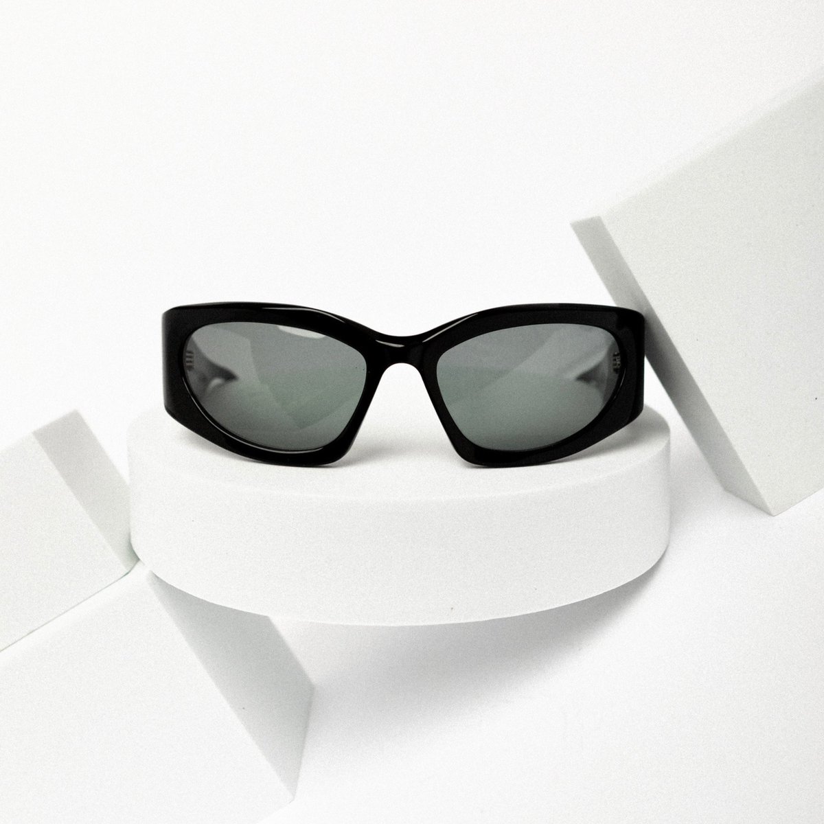 hillmaneyewear's tweet photo. Y SI ESTAN EN POSIBILIDADES DE AYUDAR UN POCO MAS, LES RECUERDO QUE DEJAMOS LAS PIEZAS A MITAD DE PRECIO, CON ENVIOS GRATIS, Y CON TODAS LAS FACILIDADES DE PAGO PARA INTENTAR TERMINAR CON ESTO. 

https://t.co/xbs8JwP27j https://t.co/XpG126HiGt