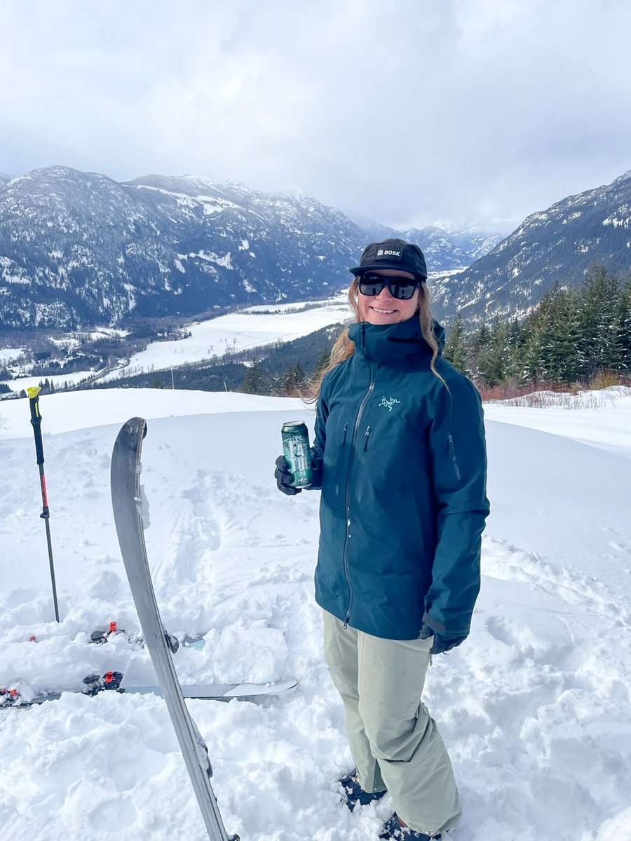 driftwoodbeer's tweet photo. Earning our turns on #fattugfriday β°οΈ https://t.co/ZvVw8Tf1fH