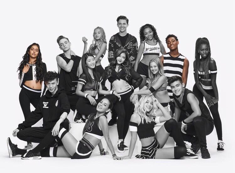 leahstoessel's tweet photo. atualizando a foto do grupo do now united da primeira geração novamente https://t.co/5uOPmNFeKe