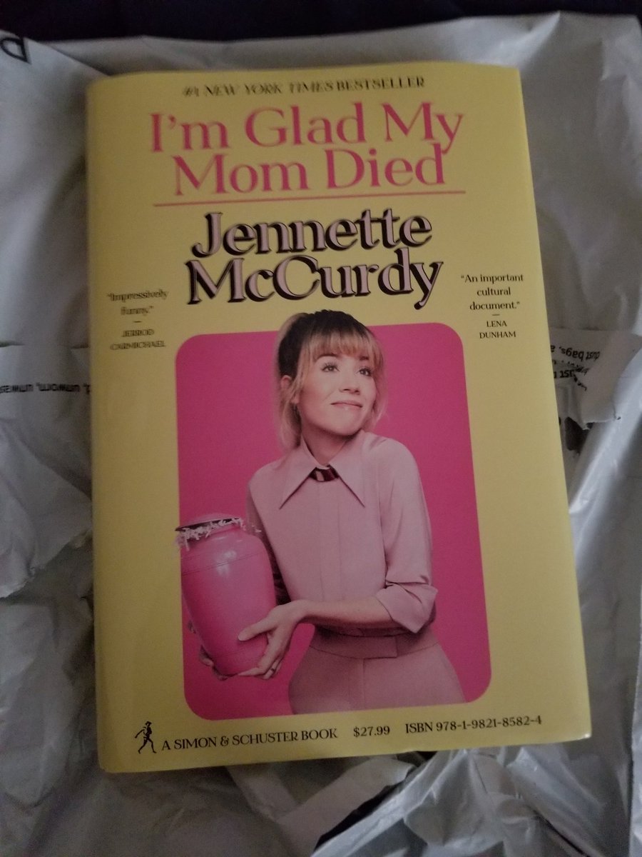 I finally bought a copy of #JennetteMcCurdy memoir #ImGladMyMomDied from #Amazon. I had it delivered on the same day I ordered it!
#AmazonOrder #Book #ILoveBooks #ILoveToRead