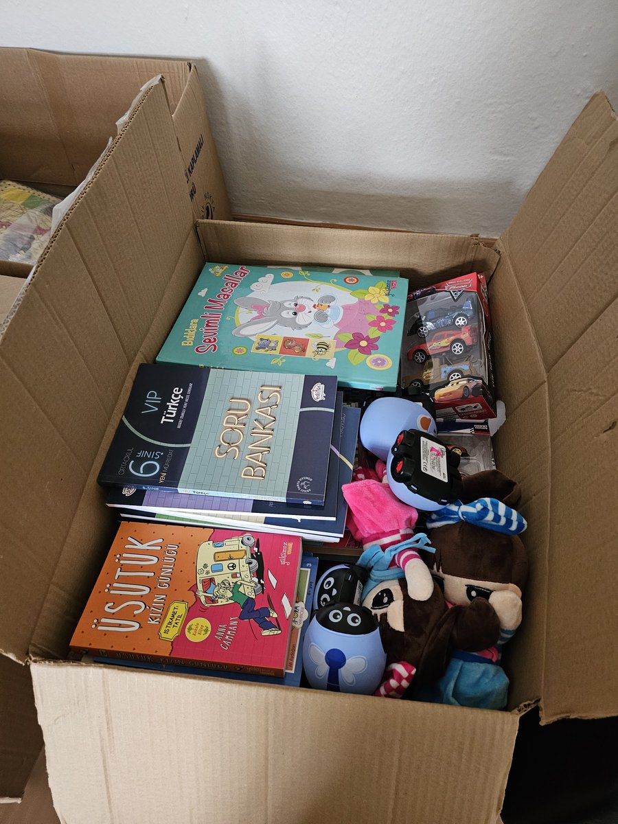 <a href="/TC_Susurluk/">T.C. Susurluk Kaymakamlığı</a> koordinesinde ilk destek paketlerimizi yola çıkardık. İlçe Sağlık Müdürlüğü Personeline, Üniversite Öğrencilerini Destekleme Derneğine ve destek veren tüm vatandaşlarımıza teşekkür ediyoruz.