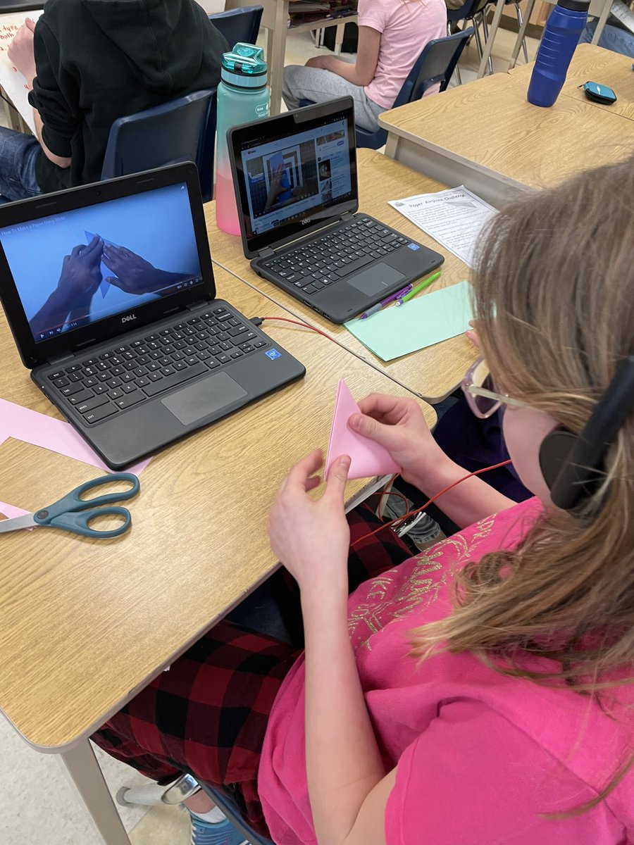 kdavies05's tweet photo. 6/7s @nlo_scdsb go for longest flight time and distance! #STEM #forcesofflight @SCDSB_Schools @scdsbmath https://t.co/wJx7pJionx