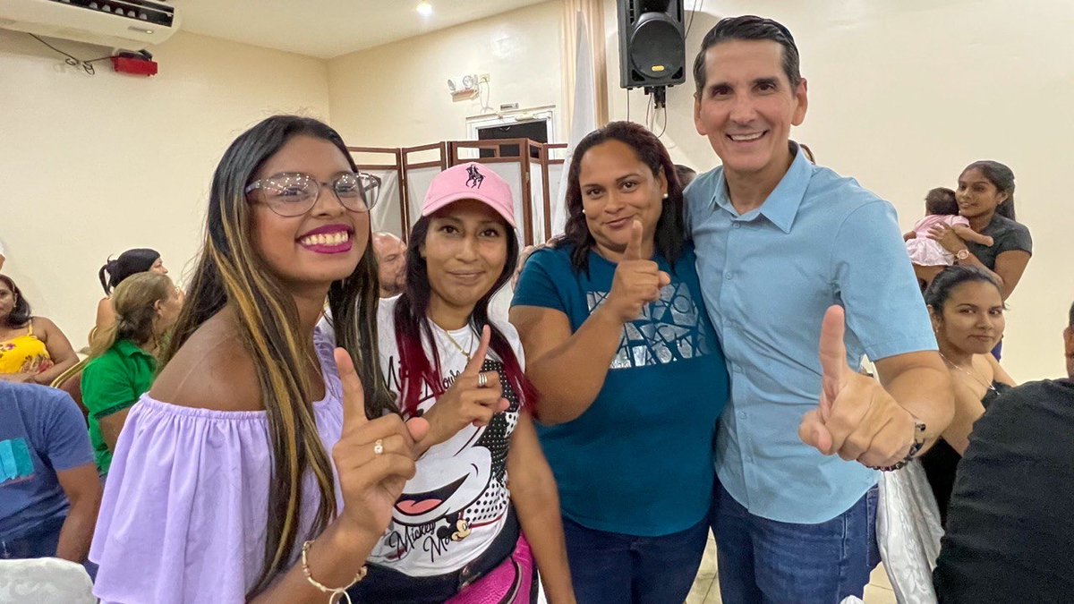 CaDemocratico's tweet photo. 📍La Chorrera con casa llena. Los chorreranos están cansados de la corrupción, la desigualdad y del qué hay pa’ mi. Aquí está la gente buena que quiere con Rómulo, nuestro presidenteCD #HacerLasCosasBien https://t.co/lGOaAYRp9d