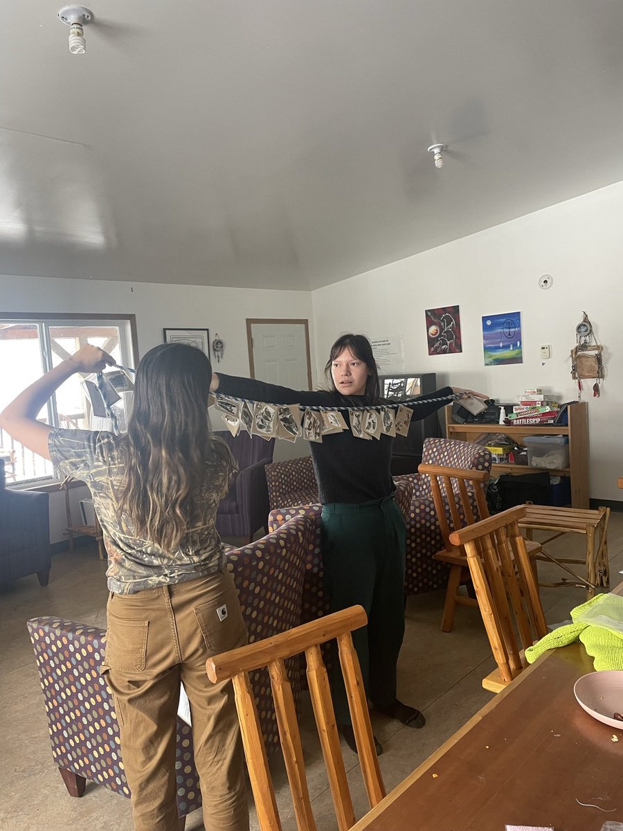 ManitobaIBA's tweet photo. We had a lovely time at Lake Winnipeg Indigenous Collective’s land-based winter camp in Fisher River Cree Nation, talking about birds and beadwork, measuring our wingspans, snowshoeing, and reflecting on how birds help us connect to each other and to the land and water around us. https://t.co/VeplmDZxvj