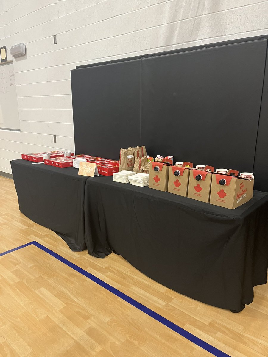 Thank you to the Glendale Staff for treating the staff of Viola Desmond to a surprise breakfast today in response to the support they received on Monday.  We are always ready to support you neighbour! 😊