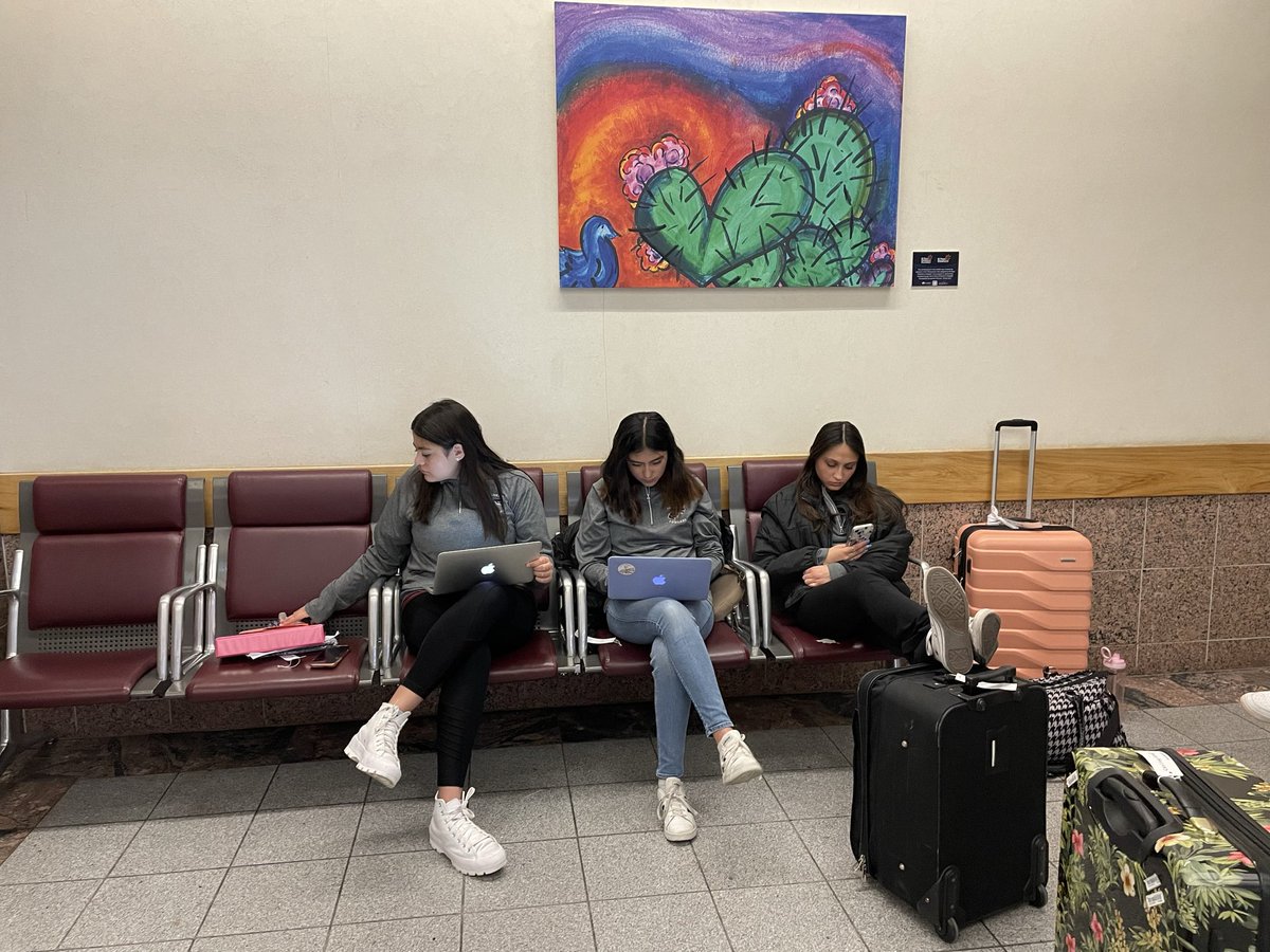 Canceled or delayed flight does not stop the @EP_FHS_Cougars Mock Trial team from preparing for competition. They will be competing at Stare this weekend. Good luck to these FHS Cougars. @sharodickerson #iamepisd @DsayavedraEPISD @EPISD_COTE @KTSMtv