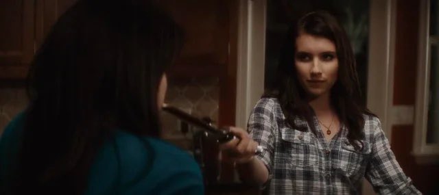 horrorsthetics's tweet photo. it’s always a blue flannel… https://t.co/hLiDo7IVXo