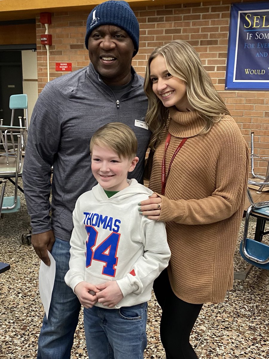 Congratulations to our 3rd graders on their Flipgrid Wax Museum experience today, it was amazing!  We would also like to thank our special guest, ⁦<a href="/thurmanthomas/">Thurman Thomas</a>⁩ for visiting today.  We love you #34 🤍💙❤️.