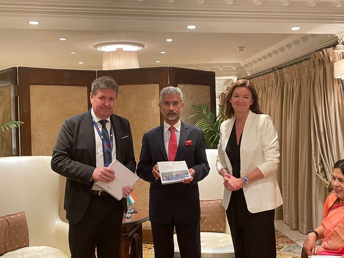 We are proud that Mitja Jermol the UNESCO Chair and initiator of OE4BW, presented the Open Education for a Better World (OE4BW) mentoring program to Subrahmanyam Jaishankar, the Minister of External Affairs of India. More: oe4bw.org