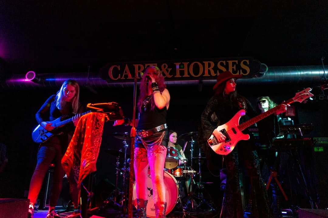 <a href="/divapurpleband/">Diva Purple</a> will be doing their first two shows of the year at the end of the month. 💜🖤💜🖤

31st March -The Essex Arms, Brentwood

1st April - Colchester Arts Centre

Get your tickets here 🎫

colchesterartscentre.com/events/gigs/di…

wegottickets.com/event/573536/

#mistressofgroove