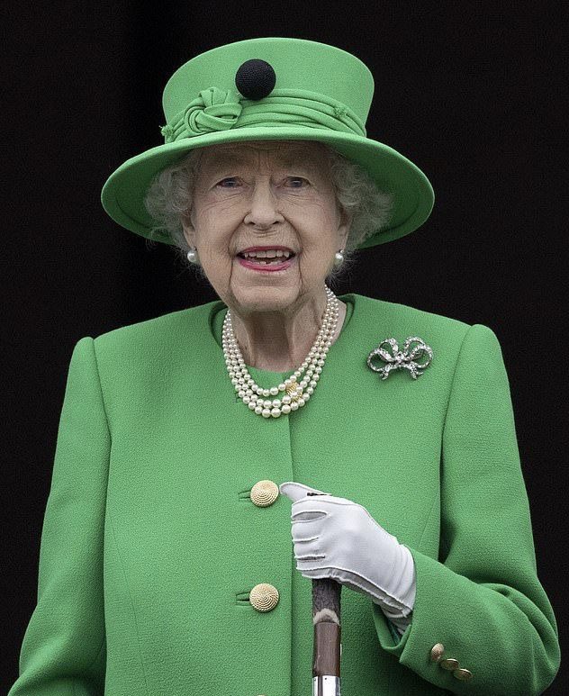 Her Majesty Queen Elizabeth II in 2022 💚

#QueenElizabeth #PlatinumJubilee