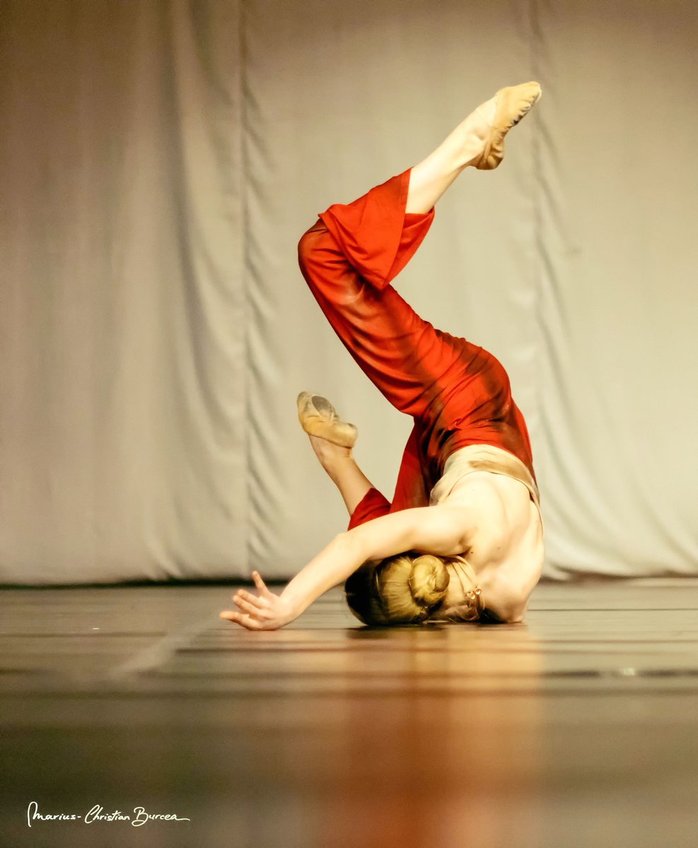 mariuscburcea's tweet photo. Dance photography is another hobby of mine. #dance #contemporarydance #photography https://t.co/2MgRTIvlij