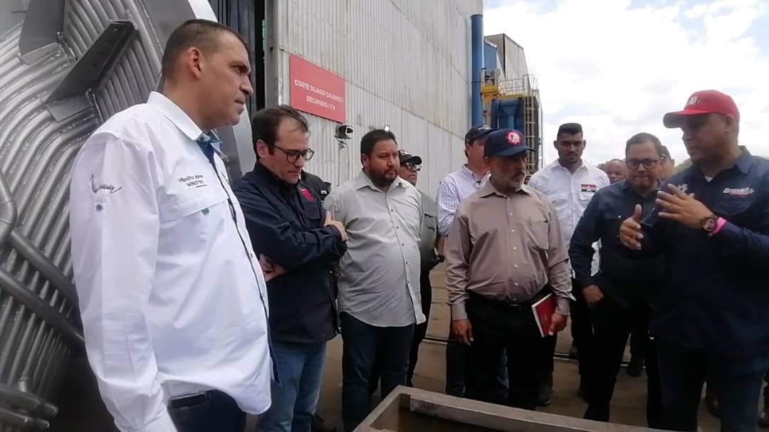 En el marco del Encuentro de los CPT, en el Edo. @MRTBolivar3_, TUPAMARO acompañó a la clase obrera junto los camaradas @HAbreuMRT Ministro de <a href="/IndustriasVE/">Ministerio de Industrias y Producción Nacional</a>  y a <a href="/WBenavides_MRT/">Williams Benavides</a> Sec. Gral. Nal. Diputado AN, desde las Industrias Básicas de Guayana.
#ChávezCorazónDeLosPueblos