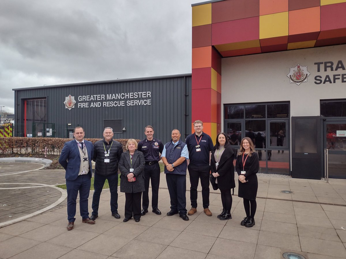 Ace visit with @ACSpurple pupils to watch them at the superb <a href="/manchesterfire/">Greater Manchester Fire and Rescue Service</a>  interactive fire training.  Thanks to <a href="/CFODaveRussel/">Dave Russel</a>, Head of Atherton High Ben Layzell &amp; <a href="/Tyrerscoaches/">Tyrers Coaches</a> Rik Tapper for their support. Proud to have led this project with <a href="/DebraWailes/">Deb Wailes</a> <a href="/AtherleighAthe1/">Atherleighlabour</a>