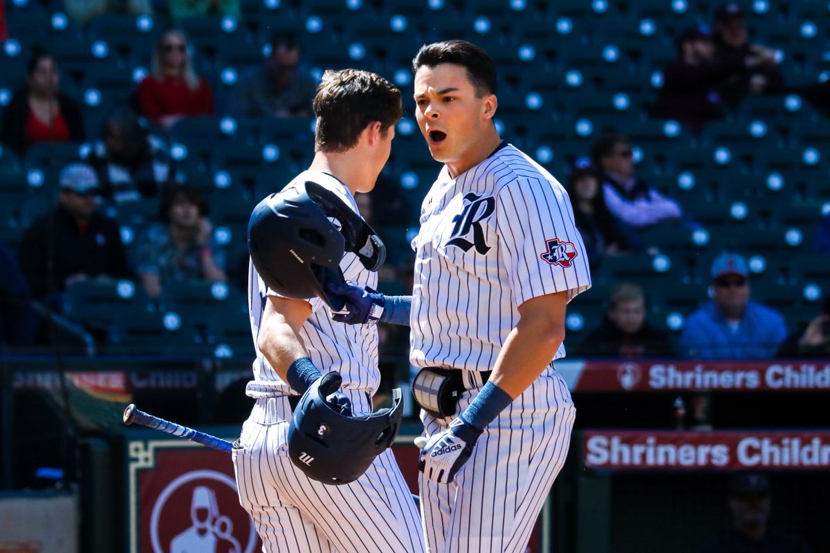 RiceBaseball's tweet photo. DOWN GOES NO.24!!!! Owls defeat Texas Tech 3-2!! https://t.co/8HNiMfpF5Y