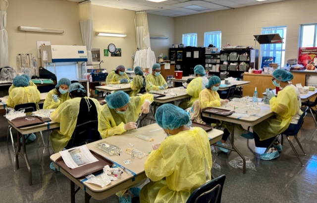 CTEWeslaco's tweet photo. WEHS &amp; WHS Pharmacy Tech students practicing skills in sterile products and IV admixture.  Mrs. M. Ramirez, CTE Instructor at the Calvillo CTE Complex!
#pharmacymath #precisionmatters
#CTEStrong https://t.co/VFyLraIL3m